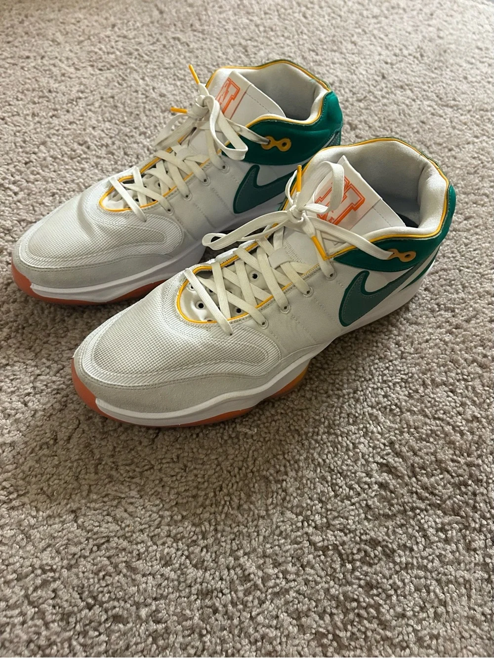 Nike Air Zoom GT Hustle 2 Swoosh Squad White Basketball Shoes Men’s Size 15
